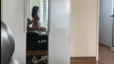 허리에 모터를 달았나 천박하게 잘도 돌려대는 섹녀들 [레드걸 한국야동,최신야동,무료야동]
