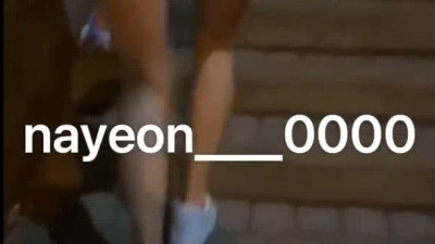 엉덩이에 꽂힌거가 머야 저거 . [레드걸 한국야동,최신야동,무료야동]